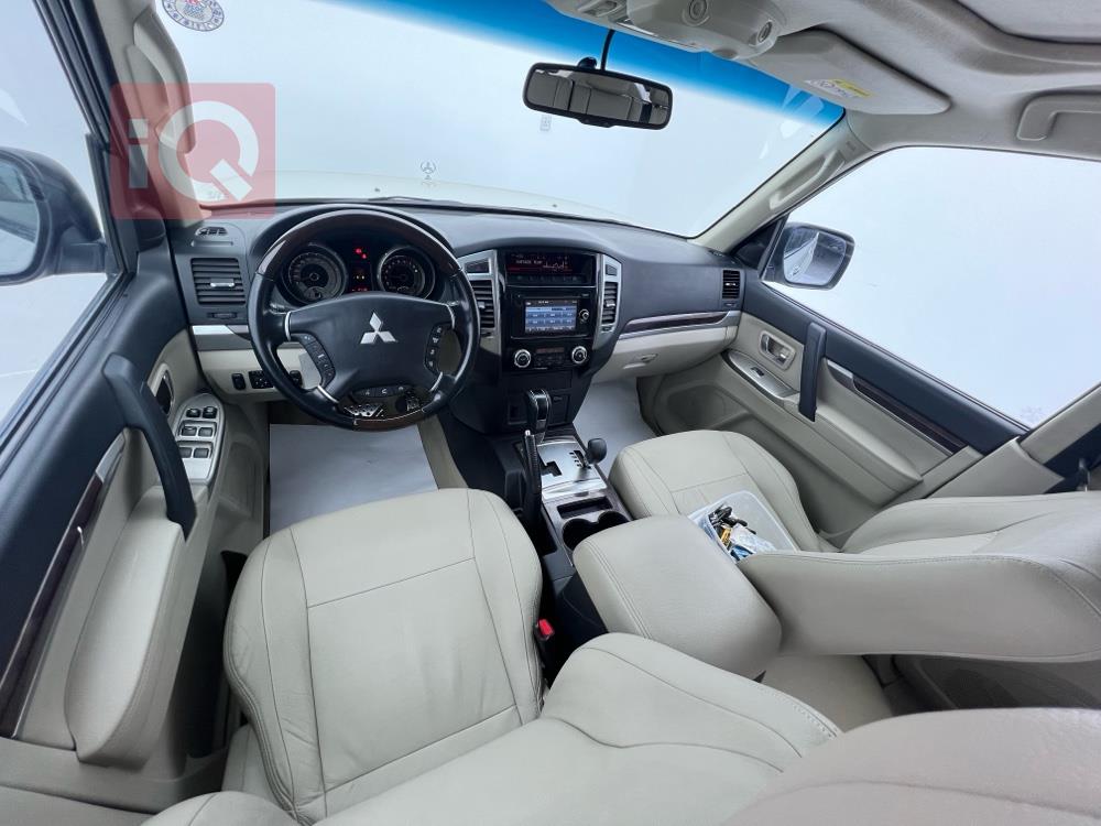 ميتسوبيشي باجيرو